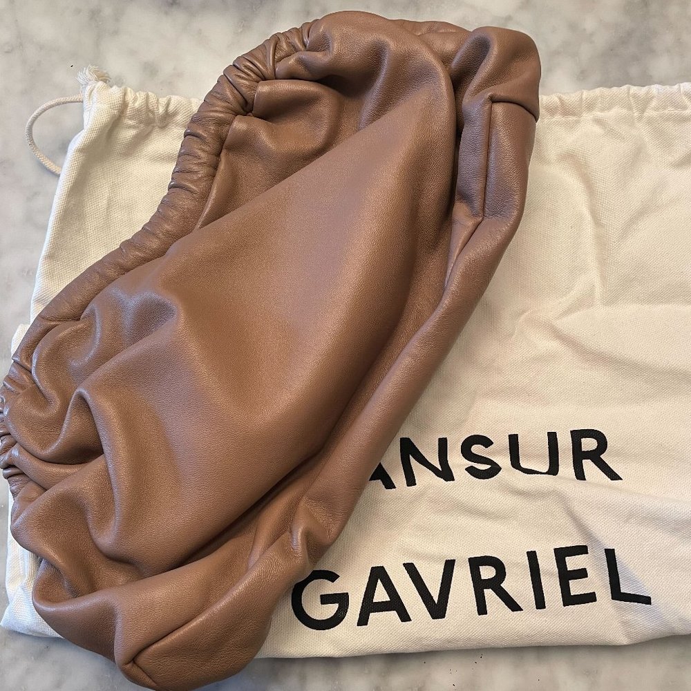 Mansur Gavriel Cloud Clutch In Tan/Taupe